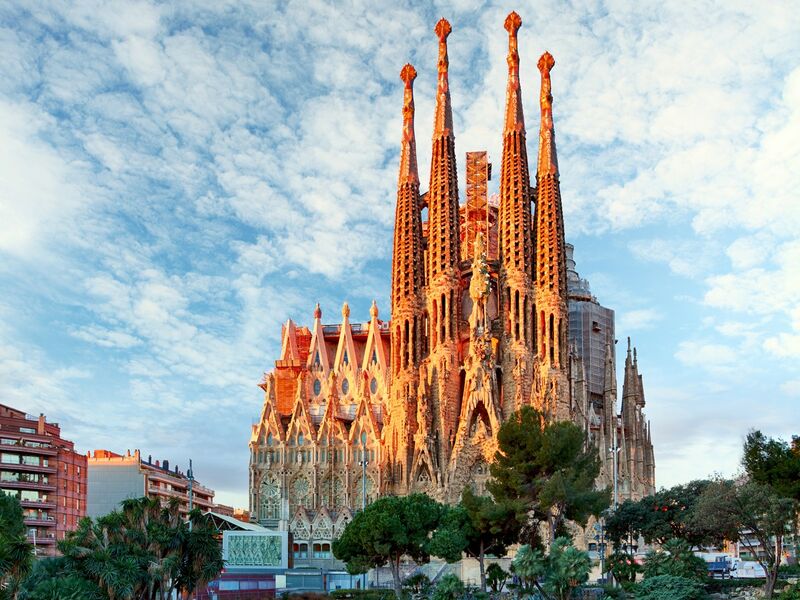 İZMİRDEN DİREKT BARSELONA TURU