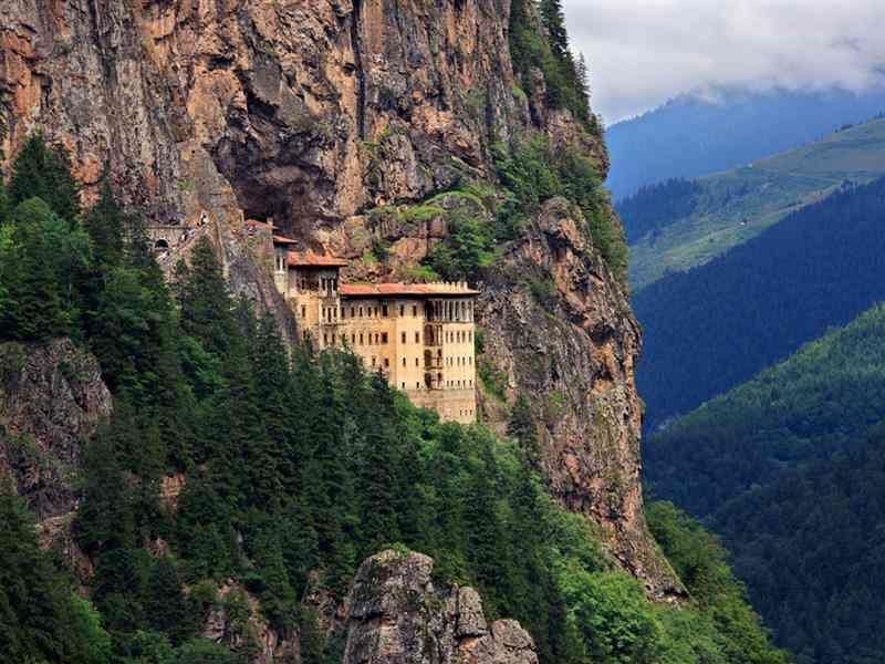 İZMİR ÇIKIŞLI OTOBÜSLÜ KARADENİZ TURU (BATUM TURU DAHİL)