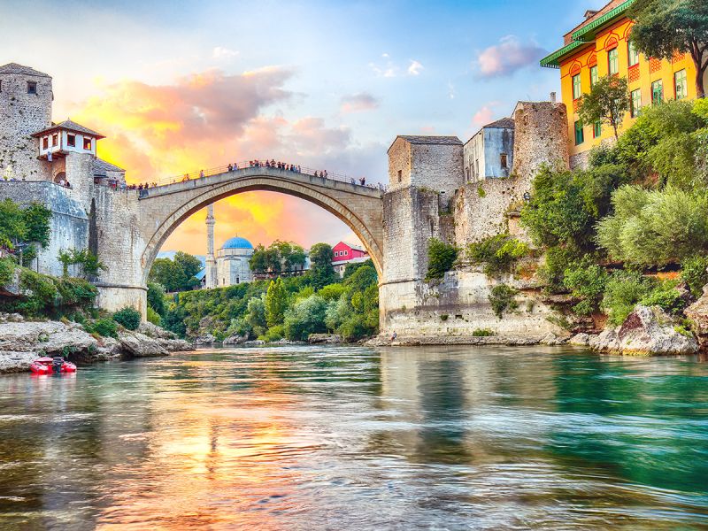 VİZESİZ İZMİR HAREKETLİ UÇAKLI BALKAN TURU